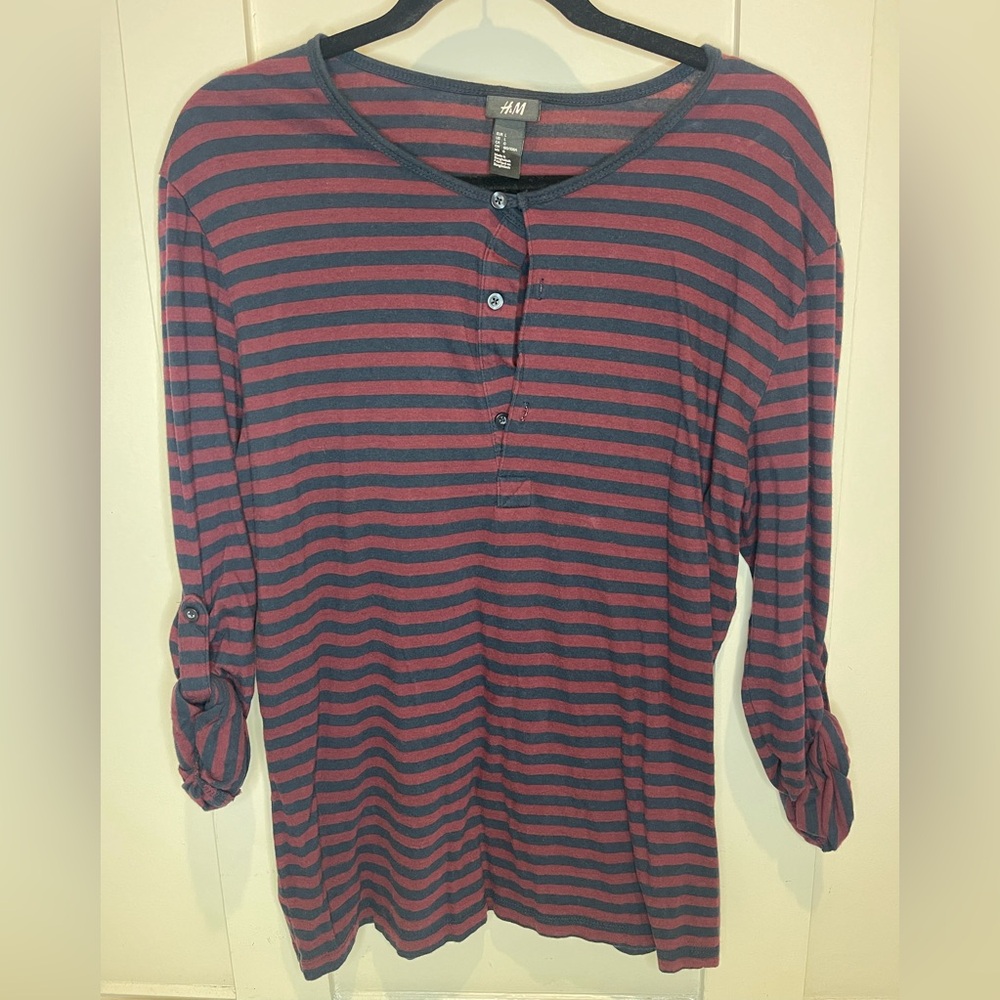 H&M Burgundy and Navy Striped Henley w Sleeve Straps Size Large Preloved